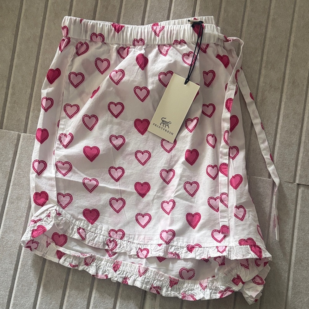 Printfresh Ruffle Shorts in Candy Hearts